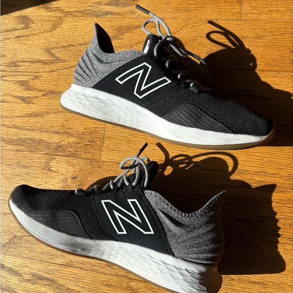 New Balance Fresh Foam Roav Women's Size 8.5 Shoes - Picture 14 of 16